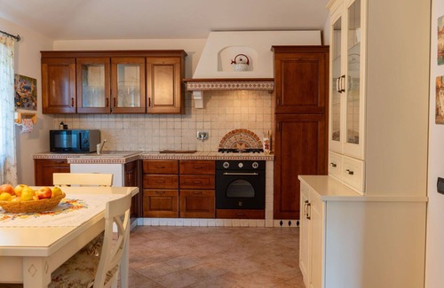 Manziana Villa | Wonderful private villa for 6 guests with A/C, WIFI, private pool, TV, patio and pets allowed