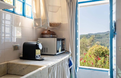 Diano San Pietro House | Wonderful private villa for 6 guests with WIFI, terrace and pets allowed