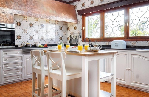 Tafira House | Wonderful private villa for 10 guests with private pool, A/C, WIFI, TV, patio and pets allowed