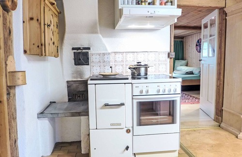 Innertkirchen House | Wonderful private villa for 6 people with WIFI, TV, terrace, pets allowed and panoramic view