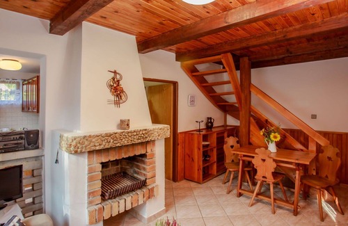 Zabovresky House | Wonderful private villa for 5 people with WIFI, TV, terrace, pets allowed and parking