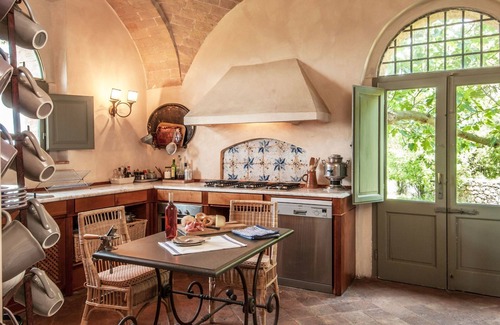 Montalcino Villa | Wonderful private villa for 16 people with WIFI, private pool, A/C, TV, patio and panoramic view