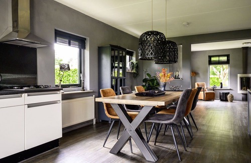Vlagtwedde House | Wonderful private villa for 6 people with pool, WIFI, TV, terrace and pets allowed