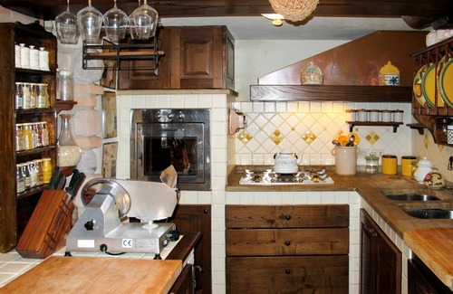 Corsanico Villa | Wonderful private villa for 9 people with A/C, WIFI, private pool, TV, patio and pets allowed