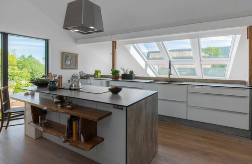 Glen Urquhart Villa | Wonderful private villa for 8 people with WIFI, TV, terrace and panoramic view