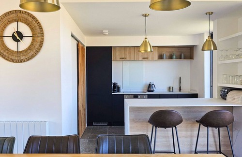 Breakish House | Wonderful private villa for 8 people with TV, terrace and panoramic view