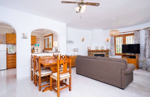 Arnella Villa | Wonderful private villa for 10 people with private pool, A/C, WIFI, TV and patio