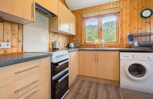 Glen Urquhart House | Wonderful private villa for 6 guests with WIFI and TV