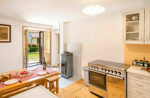 Lic House | Wonderful private villa for 4 people with A/C, WIFI, private pool, TV and pets allowed