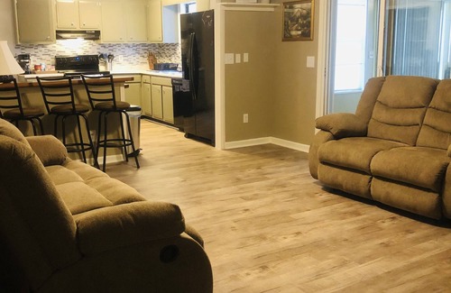 Hinesville House | Wonderful spacious home in Hinesville, Ga. 5 min. from Ft. Stewart’s main gate!