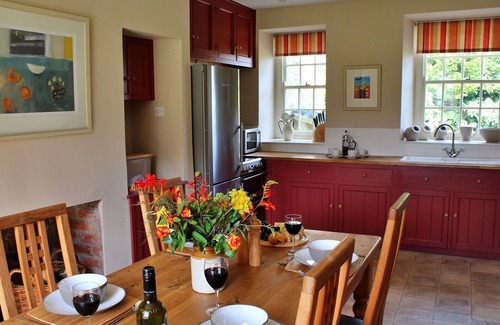 Carlton-in-Cleveland House | Wonderful villa for 4 people with WIFI, TV and terrace