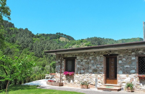 Massa House | Wonderful villa for 4 guests with TV, terrace and parking