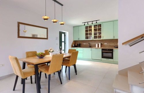 Matohanci House | Wonderful villa for 5 guests with A/C, WIFI, TV, terrace and parking