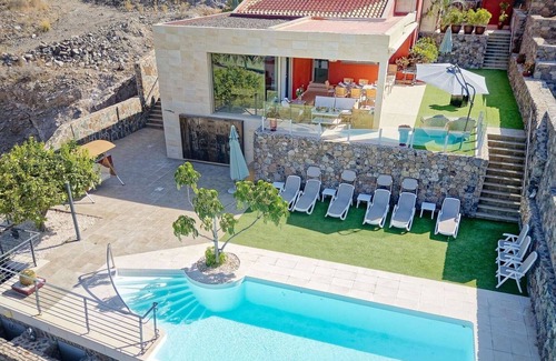 Salobre House | Wonderful villa for 8 people with pool, WIFI, A/C, TV, terrace and parking