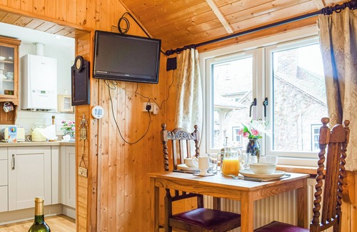 Telford Cottage | Woodcarver's Cottage