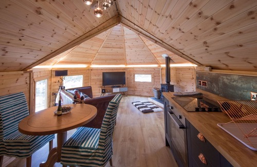 Lochgilphead Cabin | Woodcock Lodge - Luxurious log cabin in Argyle
