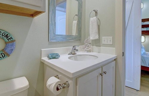 Port Aransas Villa | Woodhaven Beach Club 2 Bedroom Bungalow by Redawning