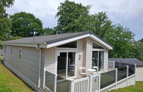St Leonards-On-Sea Apartment | Woodland Lodge - 2 Bedroom Spacious Lodge Sleeps 4