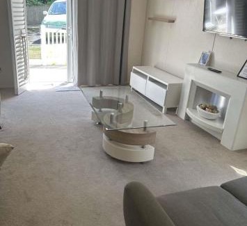 St Leonards-On-Sea Apartment | Woodland Lodge - 2 Bedroom Spacious Lodge Sleeps 4