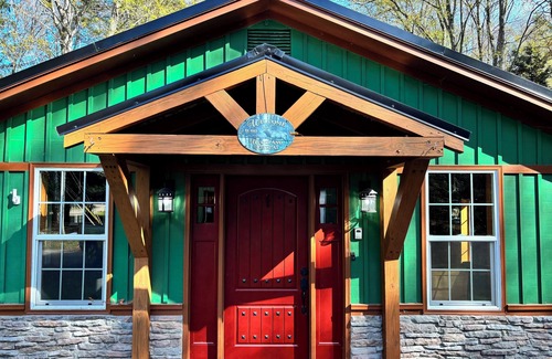 Great Valley House | Woodland Retreat - unwind in this country lodge close to Ellicottville&Salamanca