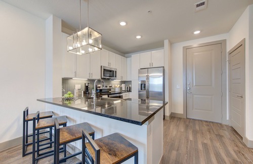 Conroe Apartment | Woodlands/Conroe Luxury Apartment near hospitals, Exxon, HP, and mall