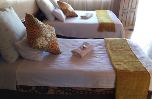 Livingstone Cabin | Woodlands Lodge & Tours