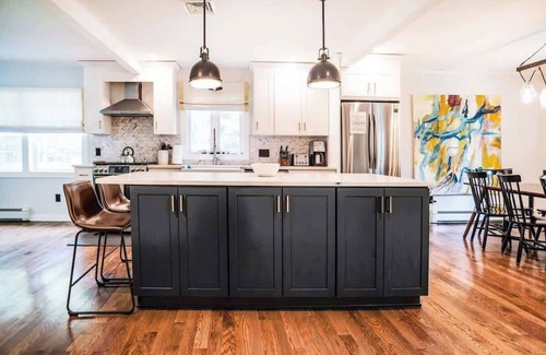 Zena House | Woodstock Family Home w/Tree House + Heated Pool