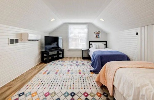 Willcox House | WOW 3BR*full kitchen*Lg family room*A/C*Laundry