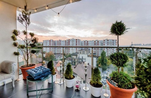 Chisinau Apartment | Wow white baroc apartament