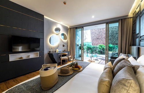 Nai Harn Hotel | Wyndham Grand Nai Harn Beach Phuket