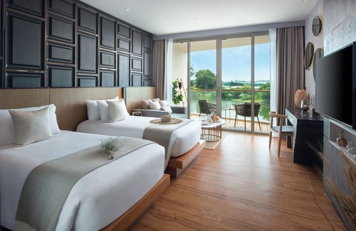 Nai Harn Hotel | Wyndham Grand Nai Harn Beach Phuket