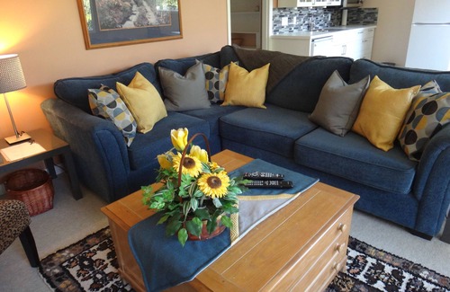 Cobble Hill House | Xanadu Estate - Executive private estate - Pet Friendly.