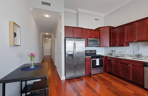 Olde Kensington Apartment | XL Studio - Luxury Studio Near Center City