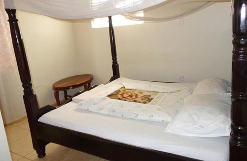 Bukoto Hotel | Yahoo Guesthouse