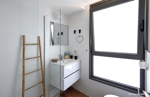 Nahariya Apartment | YAM Achziv