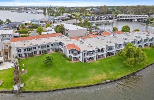 Mulwala Apartment | Yarrawonga Lakeside Apartment 43 - 4 Bedrooms