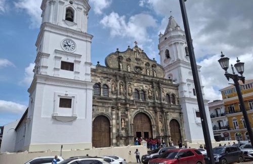 Marbella Apartment | YC l LOFT 1 BDR Casco Antiguo