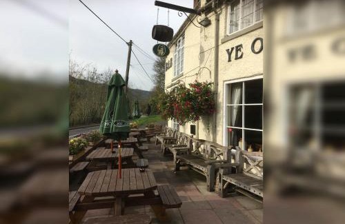 Ironbridge Hotel | Ye Olde Robin Hood Inn