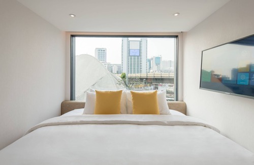 Ratchathewi Hotel | Yello Rooms Hotel Victory Monument