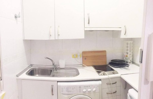 Barrio de La Latina Apartment | Yellow Apartamento Centro la Latina