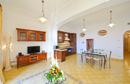 Arienzo Villa | Yellow Charming House in Positano