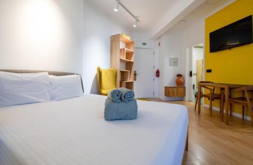 Santa Luzia Apartment | Yellow Sun Studio - Cozy Stay in Central Funchal