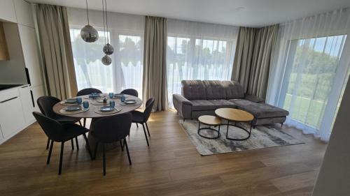 Palanga Apartment | Yellow Sunset