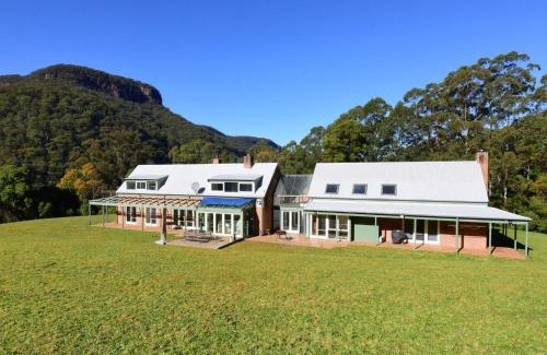 Upper Kangaroo Valley House | Yeola Lush location with river access