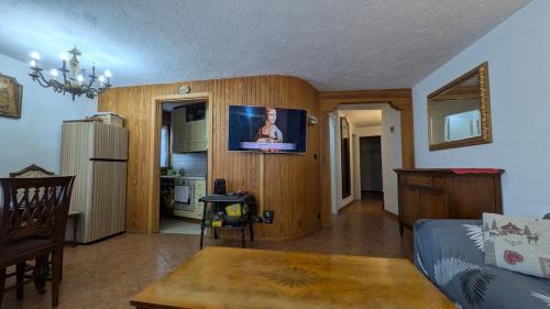 Sauze d'Oulx Apartment | YNH Four-room apartment with parking space