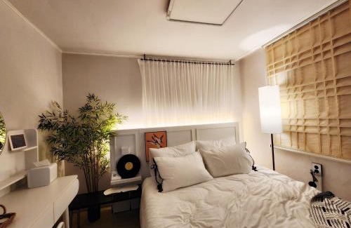Singil-dong Apartment | YNNY stay#Yeongdeungpo#Yeouido#7-8 minutes walk from Daebang Station-Line1 and Singil Station-Line1,5