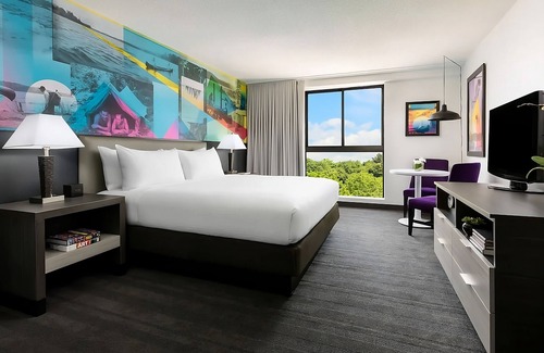 Lower Allston Hotel | You Found It! Parking, Pets Allowed, Short Drive to Museum of Science!