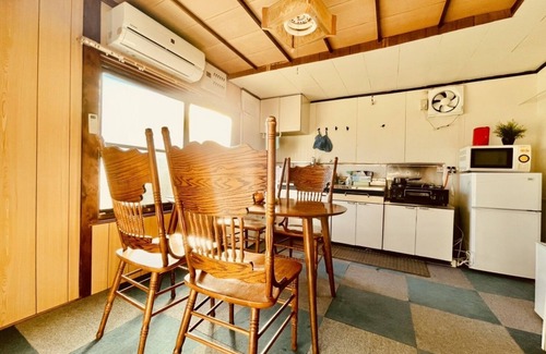 Shirahama House | Your Japanese-style 2-story house for rent with a view of the sea.