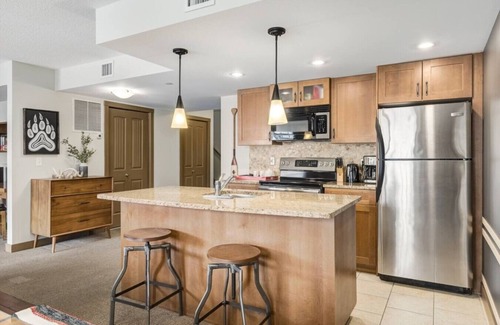 Dead Man's Flats Condo | Your Lovely 3BR/2BA Condo at the Edge of Canmore