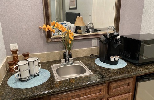 Seven Coves Condo | Your Place right on the lake with third floor balcony to watch the sunset 2x2+1